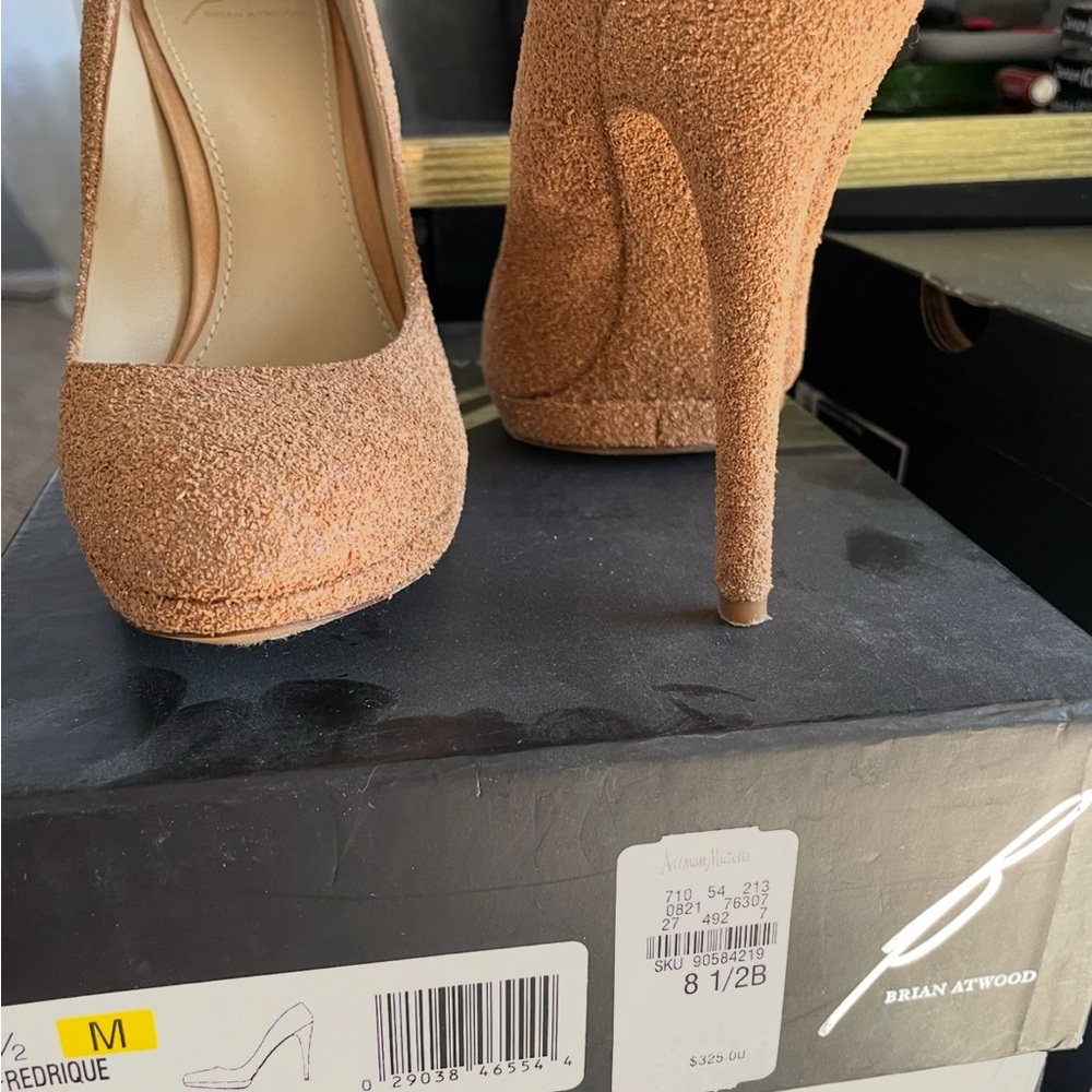 Neiman Marcus Tan Heels Elegant Stiletto Pumps